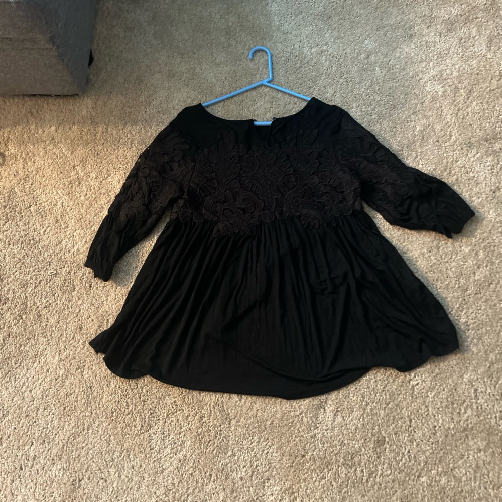 Deletta Elegant Black Lace Blouse